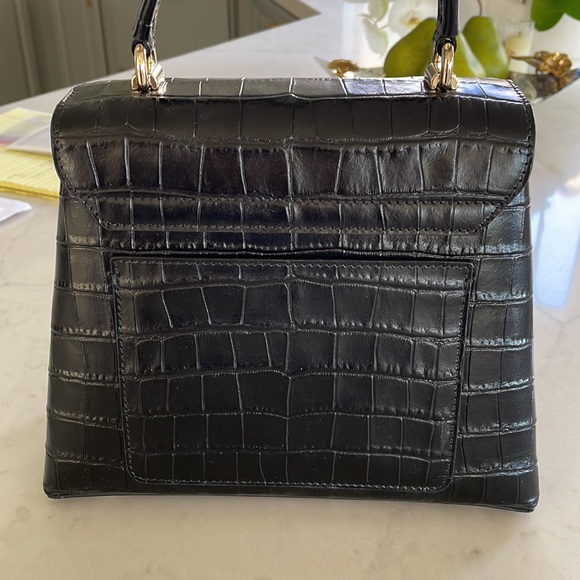 Furla black leather handbag with short handle and adjustable shoulder strap. - Picture 7 of 7